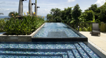 Comment changer un carrelage de piscine cassé