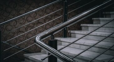 Garde-corps escalier : opter pour les câbles