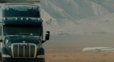 Semi-remorque vs réacteur d'avion : le test ultime !