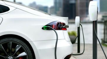 Recharge voiture électrique : les erreurs à éviter