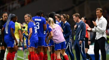 Eq. de France: Un proche de Léon Marchand au chevet des Bleues