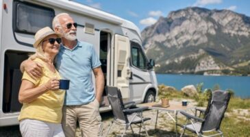 Laura, retraitée à 48 ans, voyage en camping-car avec son mari depuis 25 ans : "Vivre dans un espace aussi restreint peut mettre notre relation à rude épreuve"