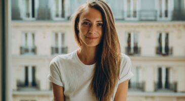 Alba, 25 ans, propriétaire d'un appartement, explique pourquoi elle évite de louer à des retraités : "On cherche des personnes ayant plus ou moins le même profil"