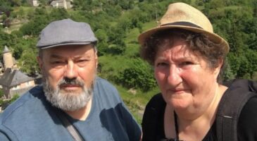 Avec leur "petite pension de retraite" de 2400 euros, Claudine et Jean-Louis, 74 et 75 ans, partent en vacances 4 fois par an grâce à cette plateforme de gardiennage