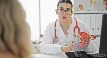 Cristina, gynécologue : "Il y a quinze ans, il était rare de recevoir une consultation pour des symptômes de la ménopause"