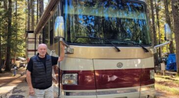 Richard, 81 ans, vit dans un camping-car : "Je n’ai pas assez économisé pour ma retraite"
