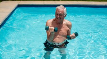 Aquatraining après 60 ans : les bienfaits sur le corps et l’esprit