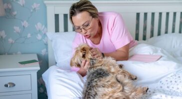 Selon la psychologie, les personnes qui s'adressent à leurs animaux de compagnie comme à des êtres humains font preuve d'une sensibilité marquée à l'égard de leur environnement