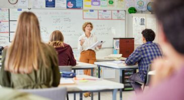 "Ils se sont sentis contraints" : une professeure de lycée force ses élèves à financer sa cagnotte personnelle en échange de points bonus