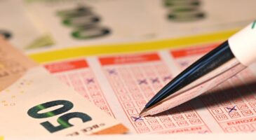 Ce retraité, inquiet par sa petite pension, a touché le jackpot au Loto : "Ça tombe à pic. Je suis aux anges"