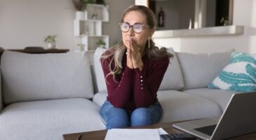 Jade, 50 ans et 1 000 euros par mois, obligée de travailler au noir : “C’était pour pouvoir faire manger ma fille. Sinon, je serais déjà à la rue”
