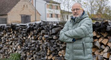 Le chauffage au bois serait responsable de la pollution de l'air : voici pourquoi il est conseillé de l'éviter cet hiver