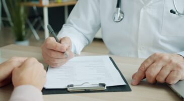 Complémentaire santé : pourquoi et comment en souscrire une ?