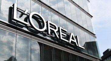 "Ma peau rayonne de jeunesse" : n°1 de l'anti-âge, ce sérum L'Oréal Paris repulpe le visage en 1h et réduit les ridules de 60 %
