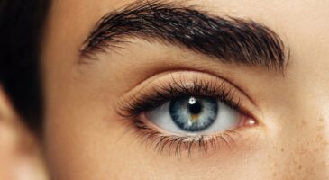 Comment avoir des cils plus longs et plus fournis ?