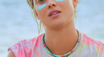 Cheveux au vent, green attitude et protection UV... on adopte