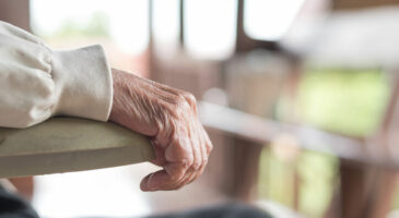 Comment accompagner la perte d'autonomie d'un proche ?