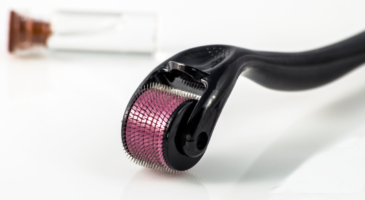 Microneedling : le soin perfecteur de peau pour paraître rapidement plus jeune