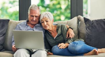 Mutuelle pour sénior : pourquoi souscrire et à quels coûts ?