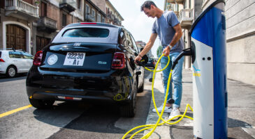 Stellantis s'allie à Engie pour une mobilité électrique "accessible à tous"