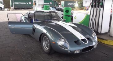 VIDEO : Quand une Bugatti Veyron chasse... une Ferrari 250 GTO !
