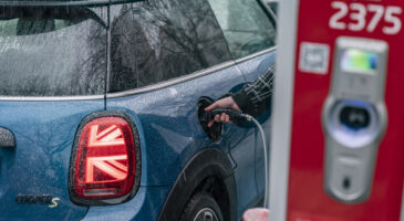 Voiture électrique : la recharge publique à la traîne en France