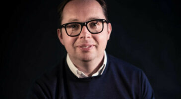 Dacia embauche le designer d'Aston Martin