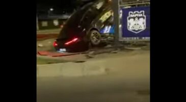 Comment cette Mercedes AMG GT 4 portes a fini dans un abribus ?