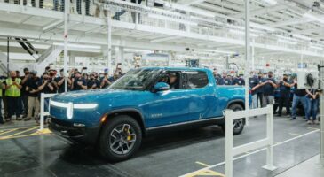 Rivian R1T : le 1er pick-up électrique au monde est sorti d'usine