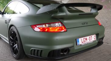 Cette Porsche 997 GT2 "Akrapovic" rugit à 320 km/h ! (vidéo)