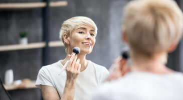 Maquillage : comment maquiller son teint après 40 ans ?