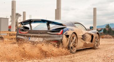 Rimac Nevera : un bon bain de boue avant le crash-test ! (vidéo)