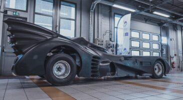 Reportage : comment restaure-t-on une... Batmobile ? (en images)