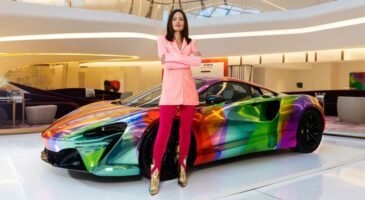 McLaren Artura : une oeuvre d’art roulante exposée à Dubaï