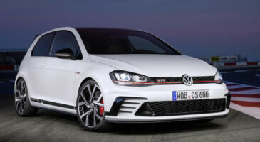 A 79 ans, elle s'offre une Volkswagen Golf GTI
