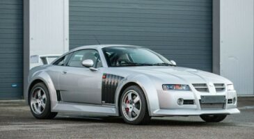 Une rare supercar MG X-Power SV-R adjugée 69 000 euros !