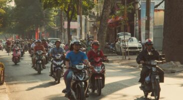 Les motos moins dangereuses que les trottinettes électriques ?