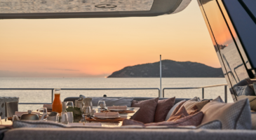 Otoctone 80 : ce yacht vous promet une traversée d'exception !