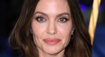 Angelina Jolie : nue sous un trench, l'actrice prend la pose et annonce la création de sa propre marque de mode !