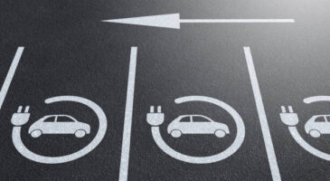 Voiture électrique : 6 200 bornes chez Monoprix et Casino en 2024