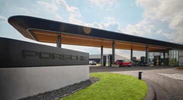 Porsche présente le premier Charging Lounge !