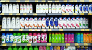 Produits gratuits, promos… 8 astuces à tester pour payer ses produits de beauté (beaucoup) moins cher