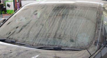 Retour de vacances : pare-brise sale, attention à l'amende !