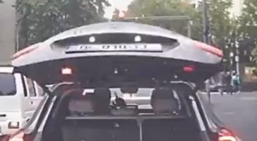 Il exprime son mécontentement d’une façon... originale ! (+ vidéo)