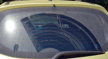 Nuage de sable du Sahara : voici la lourde amende qui vous attend si vous ne nettoyez pas votre voiture