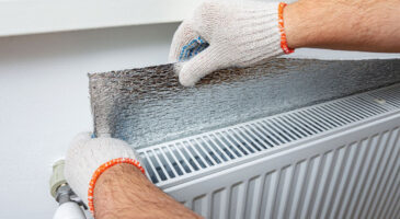 Facture d'électricité : du papier aluminium derrière vos radiateurs, l'astuce d'expert qui marche vraiment