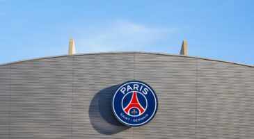Le PSG dévoile son nouveau maillot extérieur