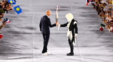 JO 2024: Le mystérieux porteur de la flamme olympique identifié !