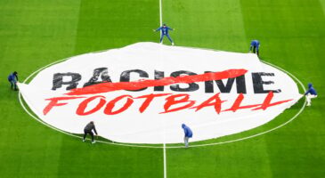 FIFA: Un X pour dénoncer le racisme