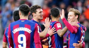 Barça, un cadre du vestiaire vide son sac en public